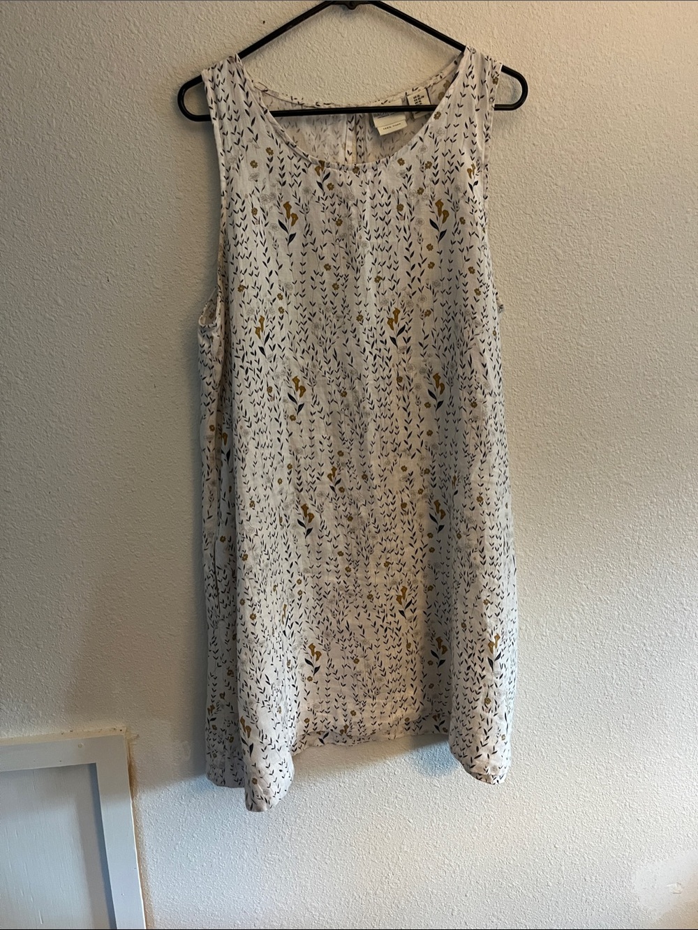 Rachel Zoe Cream Midi Dress with Mustard and Black Floral Print XL
100% Linen